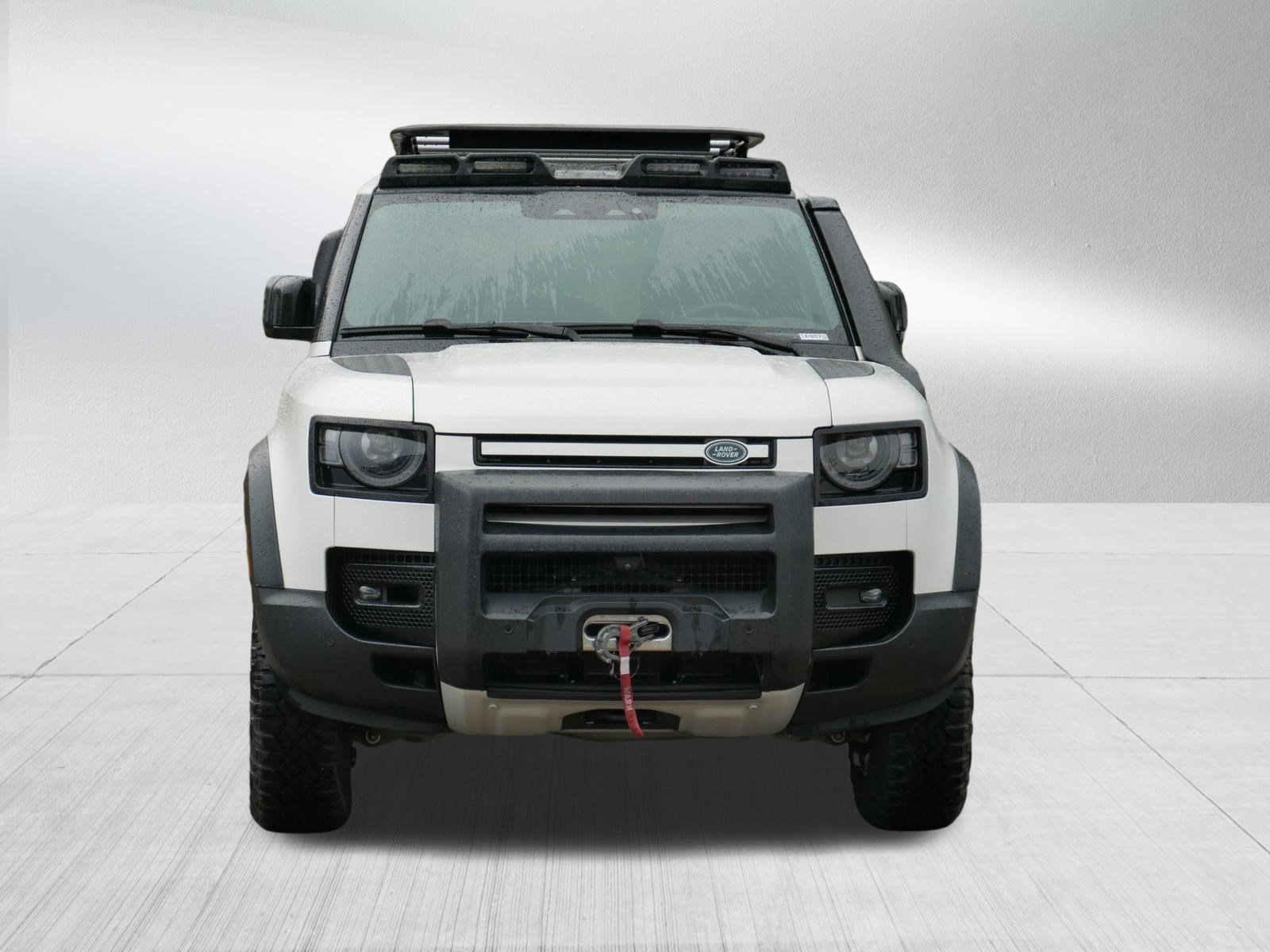 2024 Land Rover Defender 110 S photo 2