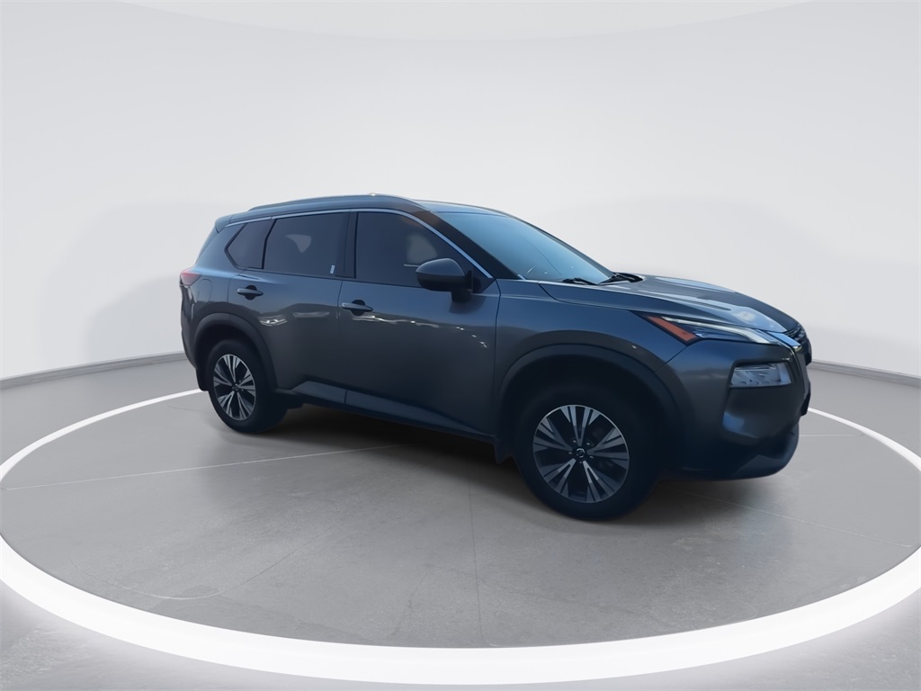 2021 Nissan Rogue SV photo 2