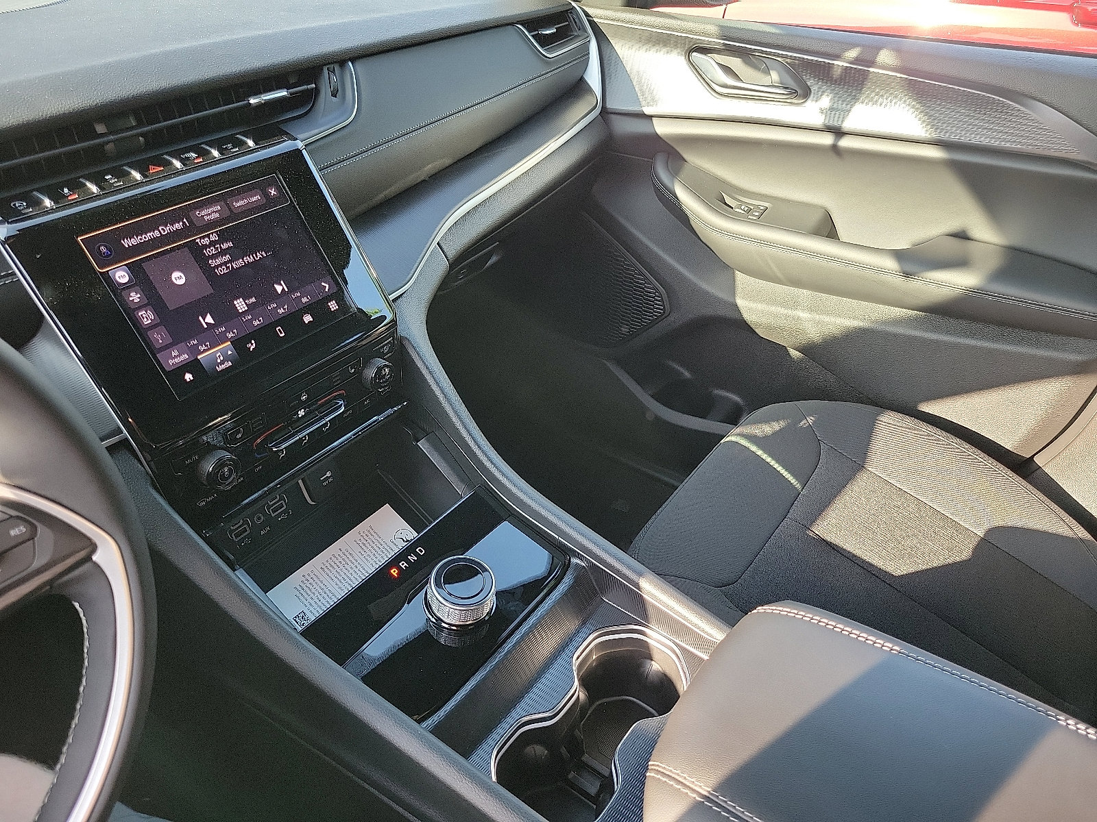 2025 Jeep Grand Cherokee Laredo X photo 10