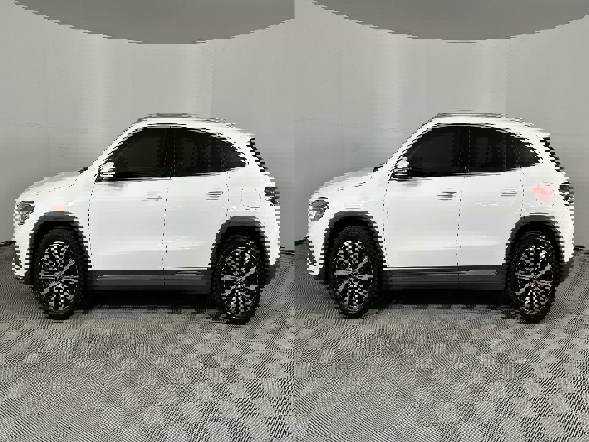 2022 Mercedes Benz GLA 250 photo 3