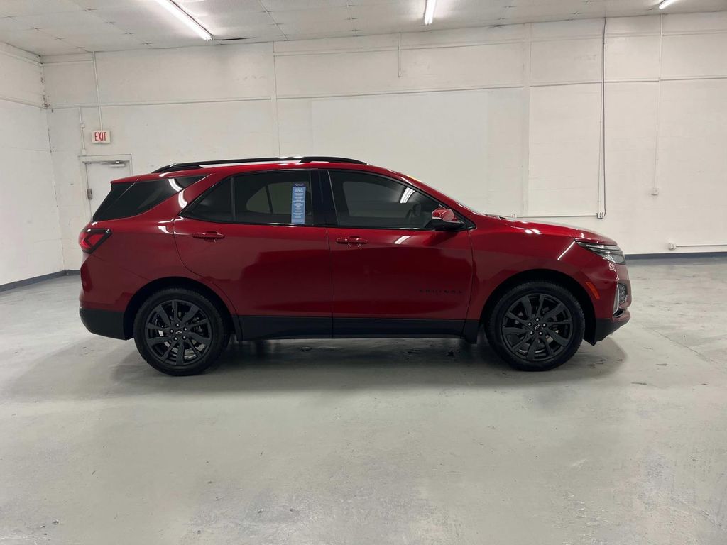 2023 Chevrolet Equinox RS photo 2