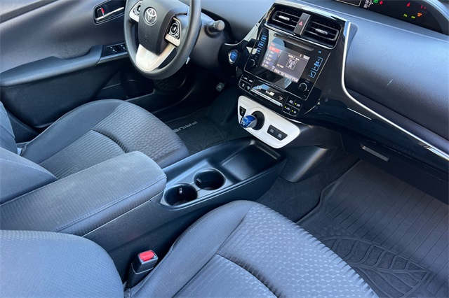 2017 Toyota Prius One Two photo 17