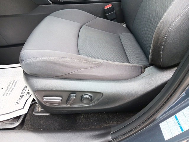2021 Toyota Venza LE photo 19