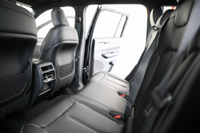 2025 Jeep Grand Cherokee Limited photo 15