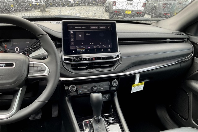 2025 Jeep Compass Latitude photo 7