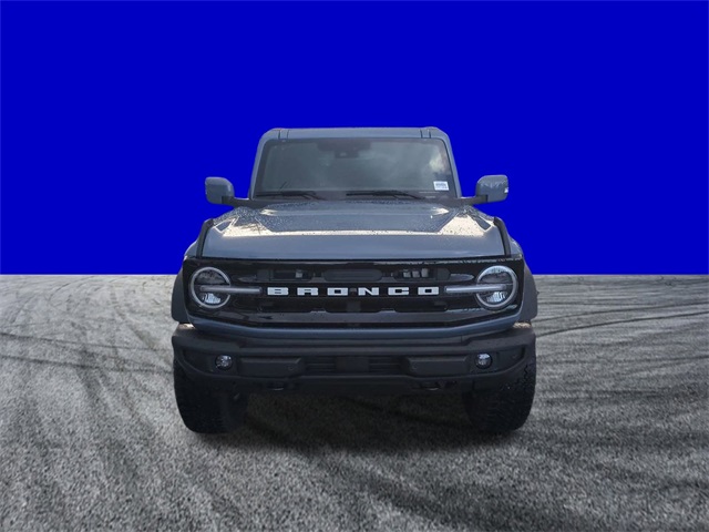 2025 Ford Bronco Outer Banks photo 4