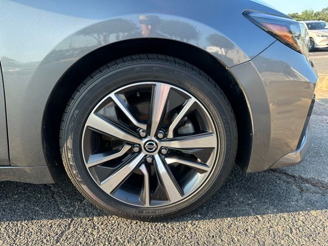 2020 Nissan Maxima SL photo 11