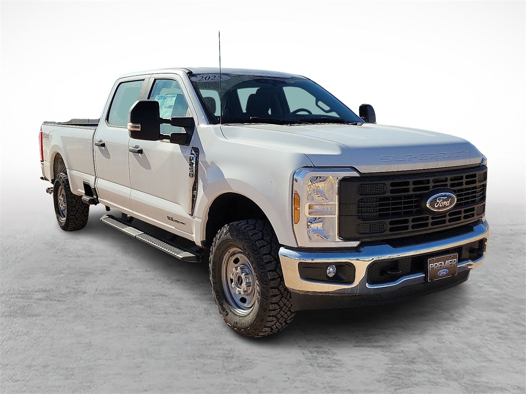 2025 Ford F-250 Super Duty XL's photo