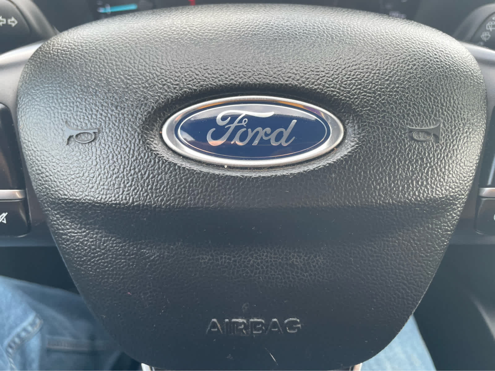 2020 Ford Escape SE photo 16