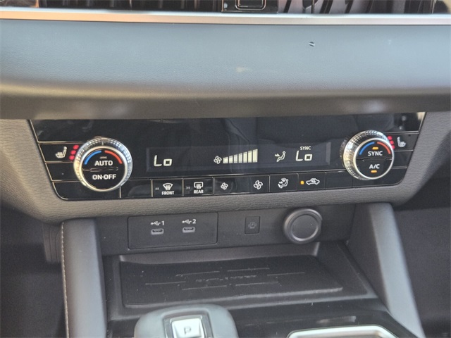 2025 Mitsubishi Outlander SE photo 23