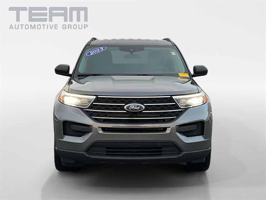 2023 Ford Explorer XLT photo 2