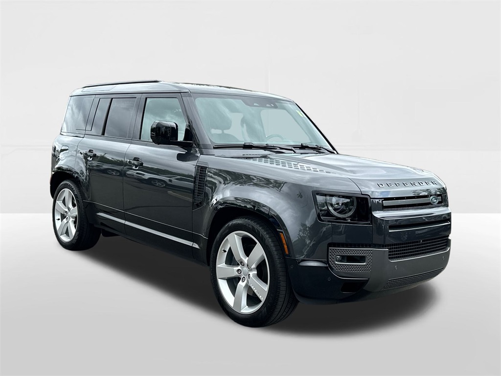 2025 Land Rover Defender 110 X-Dynamic SE photo 5
