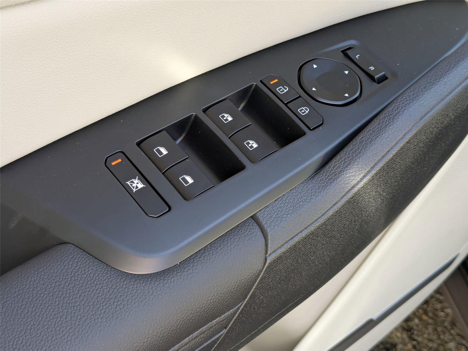 2026 Kia Sportage EX photo 11