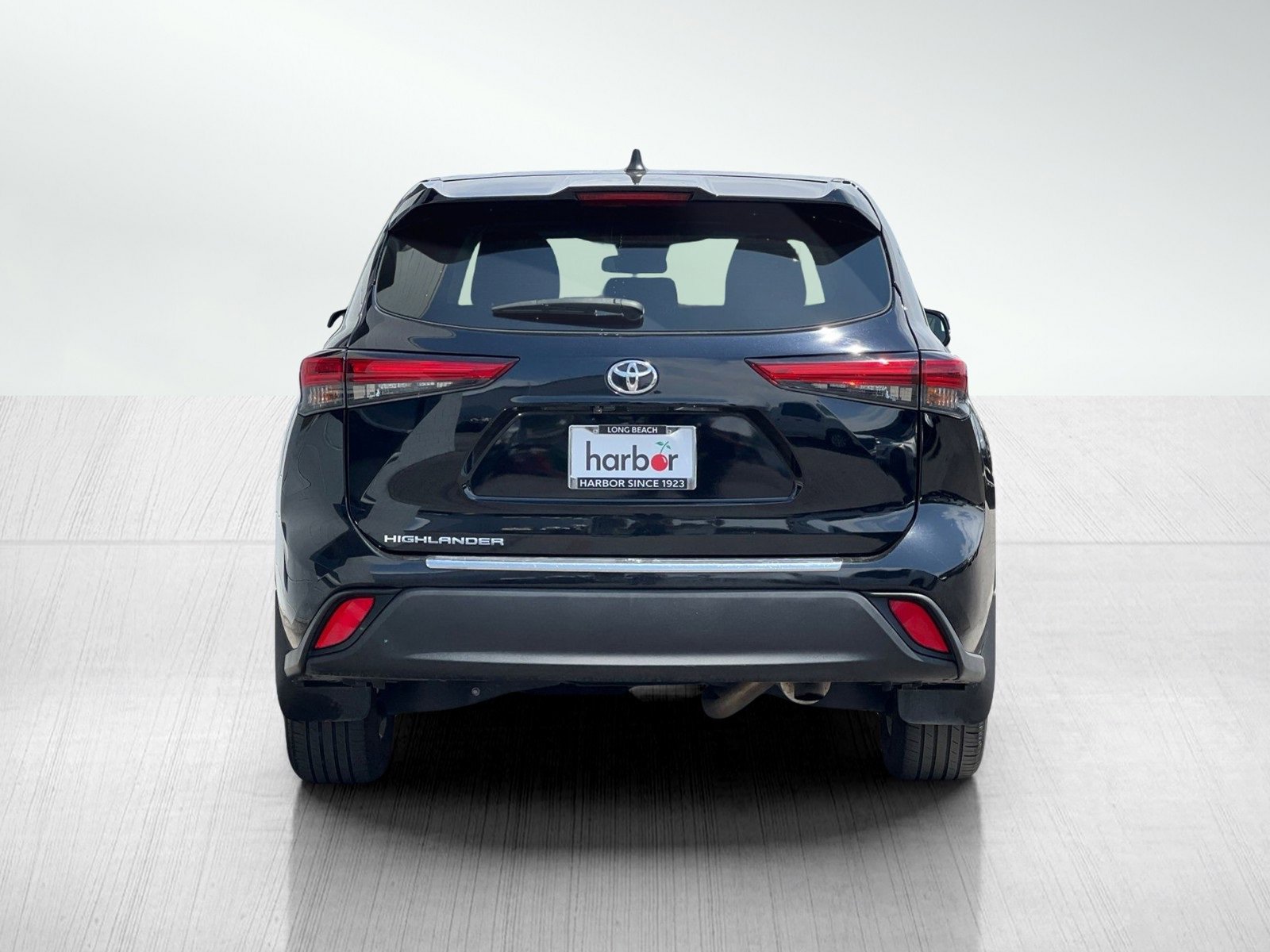 2023 Toyota Highlander L photo 5
