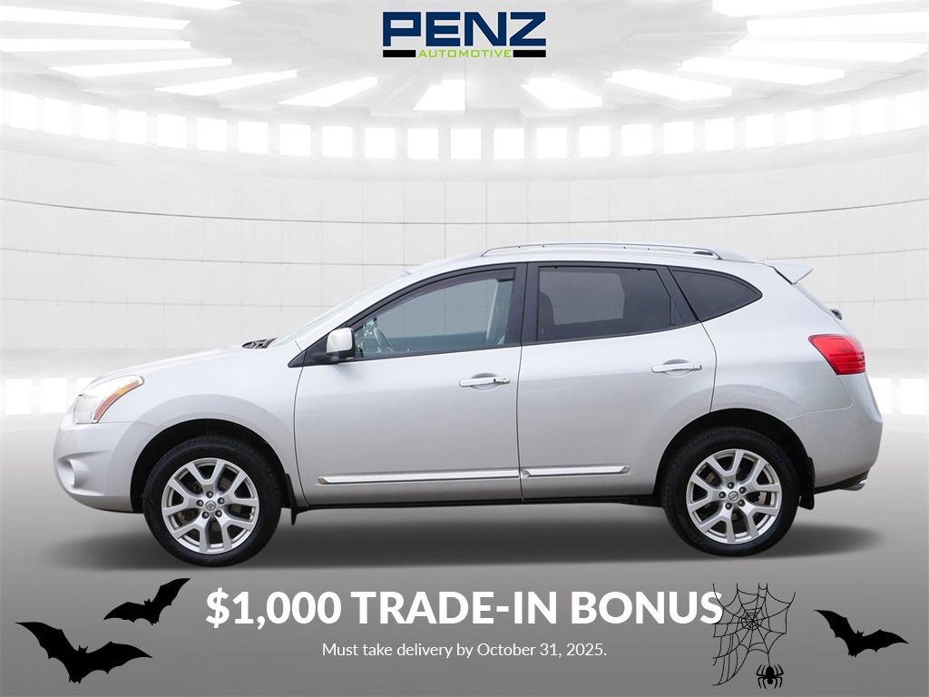 2013 Nissan Rogue SL photo 2