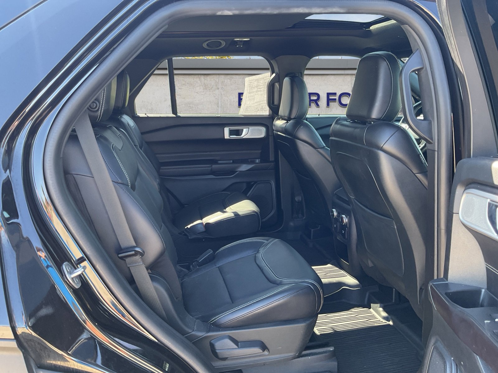 2020 Ford Explorer ST photo 5