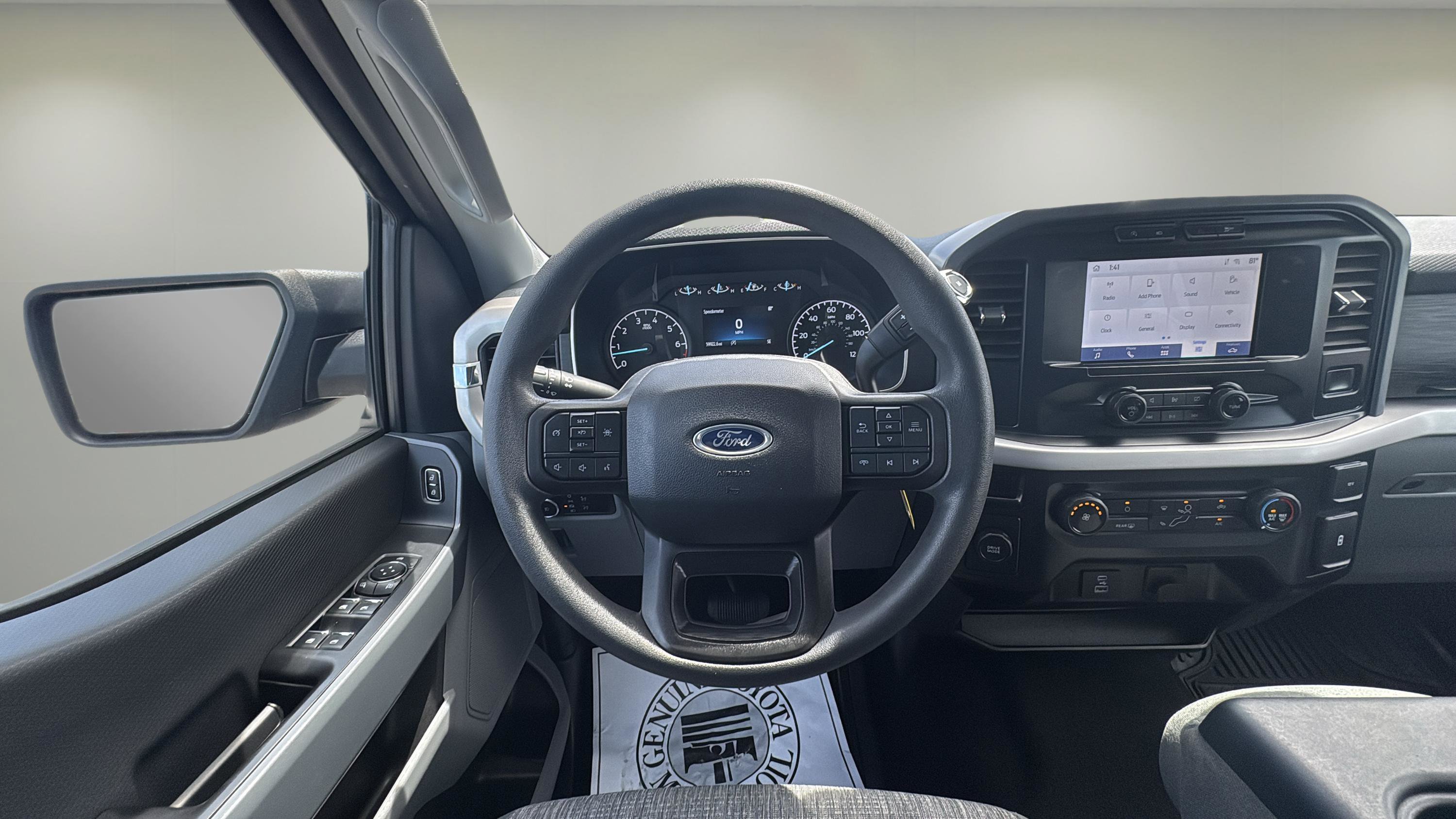 2023 Ford F-150 XLT photo 9