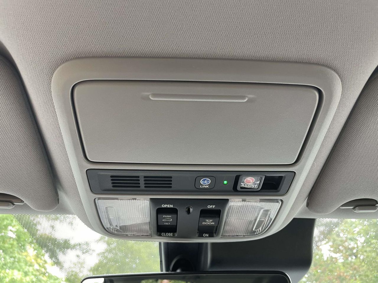 2022 Honda Pilot Touring photo 28