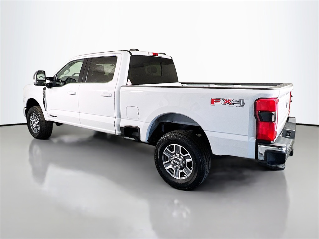 2025 Ford F-250 Lariat photo 10
