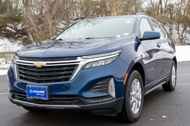 2022 Chevrolet Equinox LT photo 2