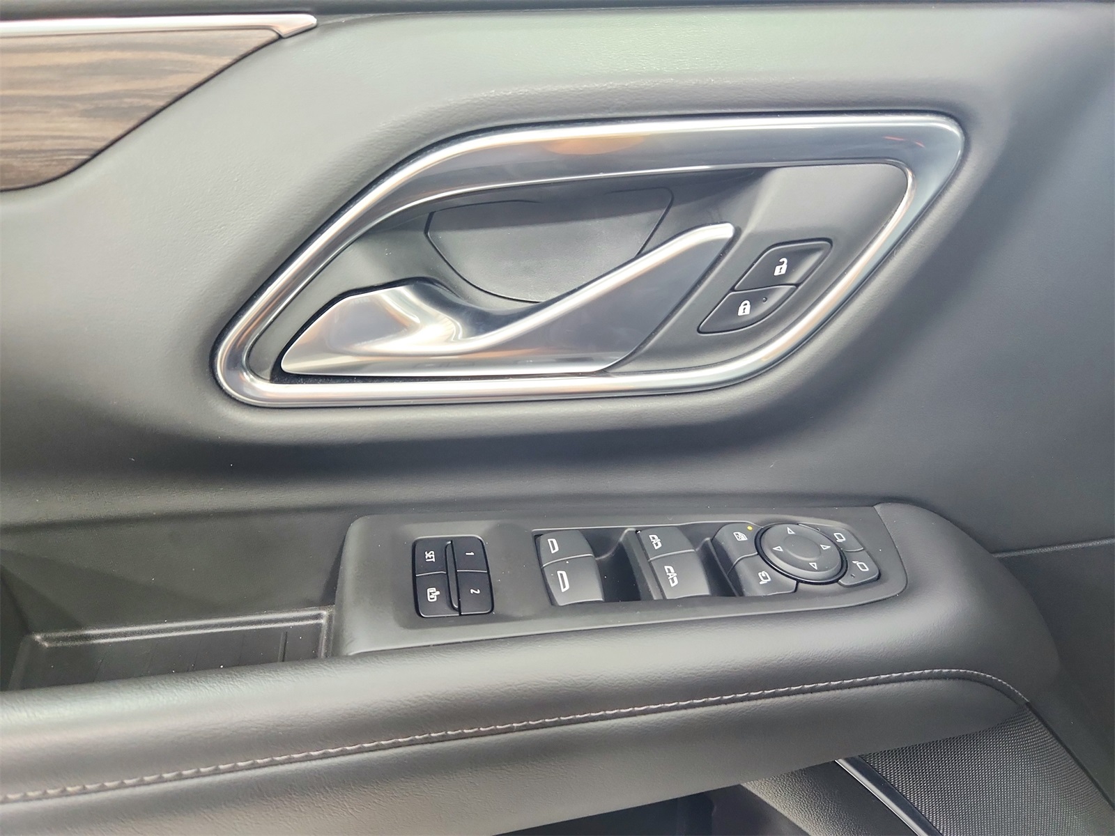 2022 Chevrolet Tahoe LT photo 30