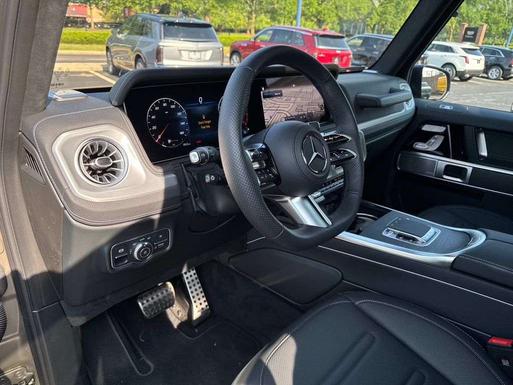 2025 Mercedes Benz G 550 photo 18