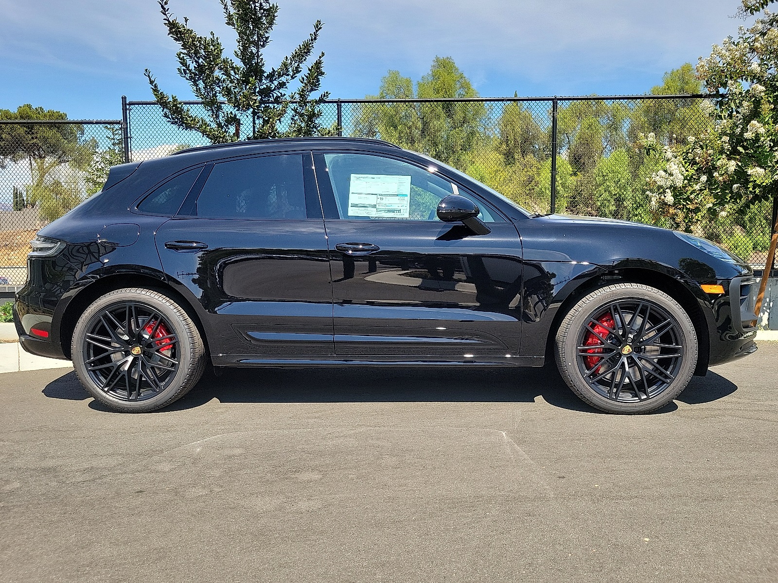 2026 Porsche Macan GTS photo 7