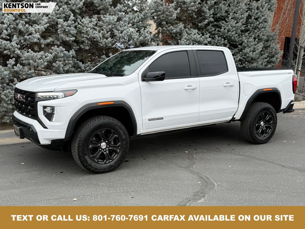 2023 GMC Canyon Elevation's photo