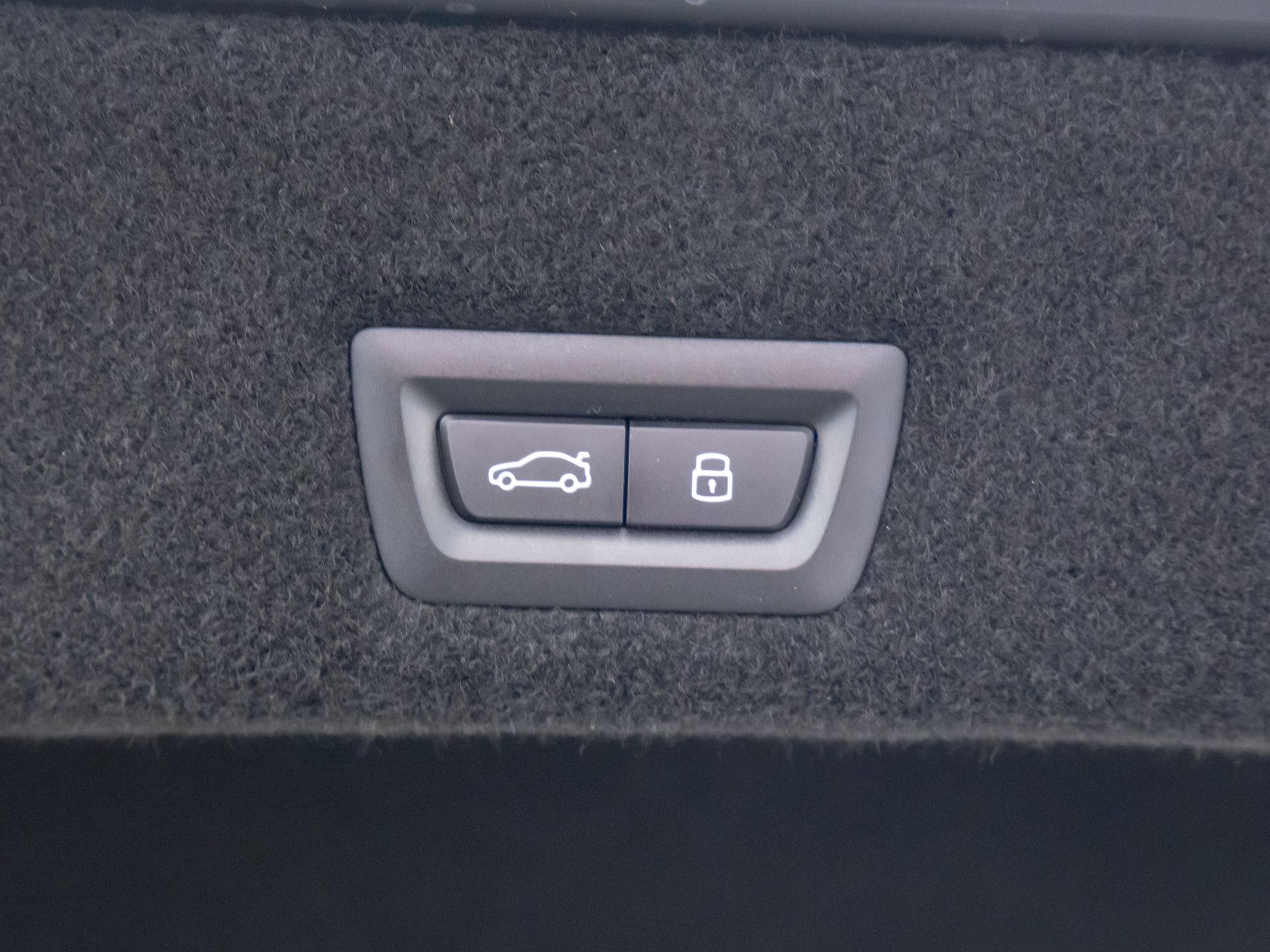 New 2025 Dravit Grey Metallic BMW 760i xDrive image 29
