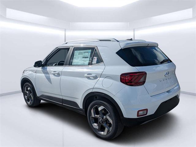 2026 Hyundai Venue SEL photo 4