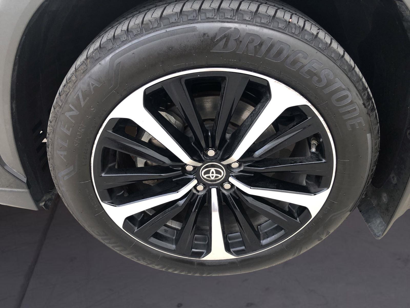 2021 Toyota Highlander XSE photo 14