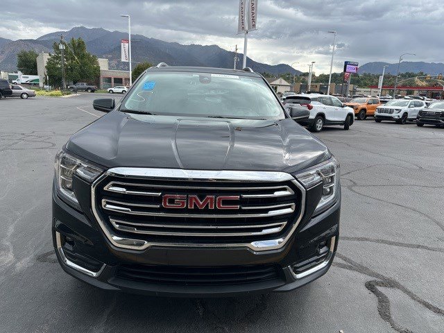 2024 Gmc Terrain SLT photo 2