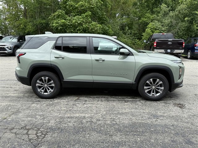 2026 Chevrolet Equinox LT photo 3