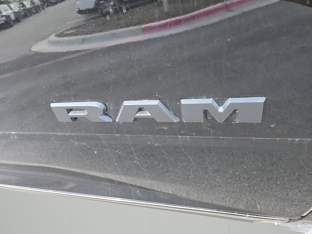 2025 Ram 2500 Laramie photo 6