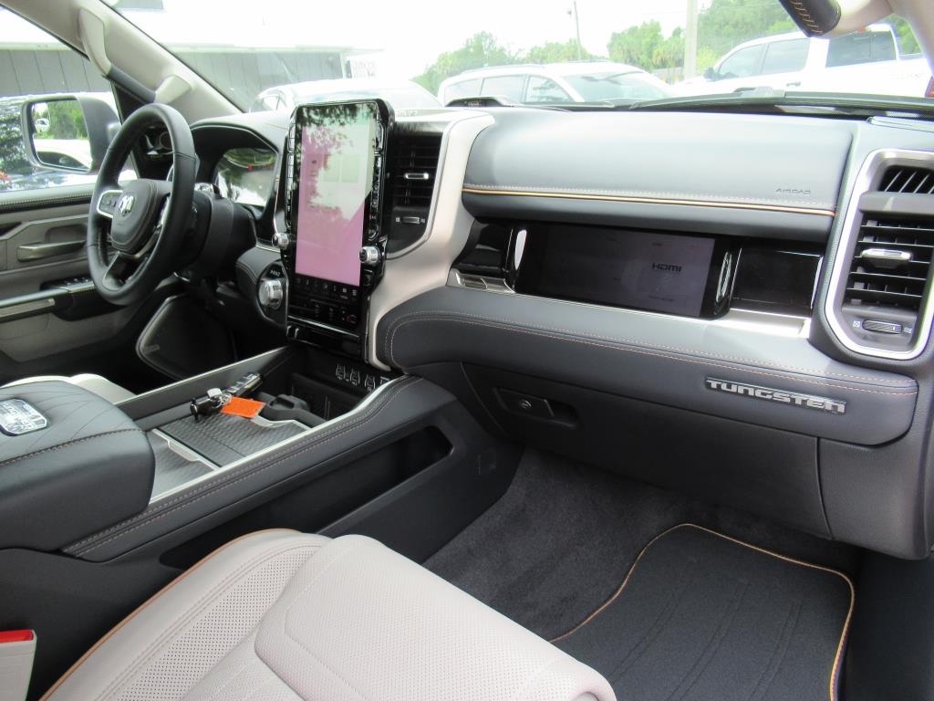 2025 Ram 1500 photo 11