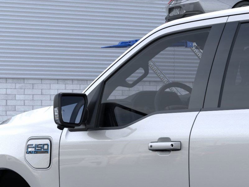 2025 Ford F-150 Lightning photo 19