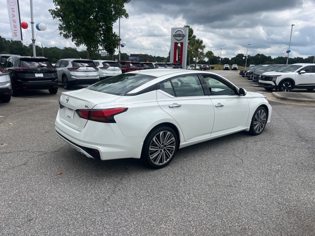 2025 Nissan Altima 2.5 SL photo 4