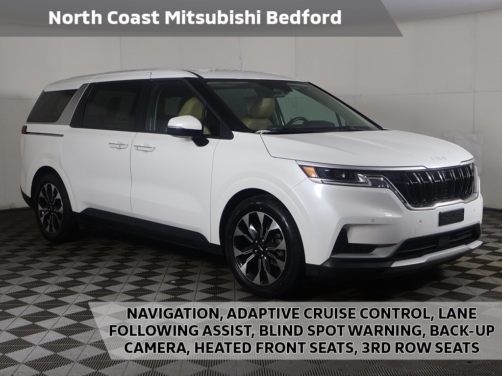 2023 Kia Carnival EX's photo