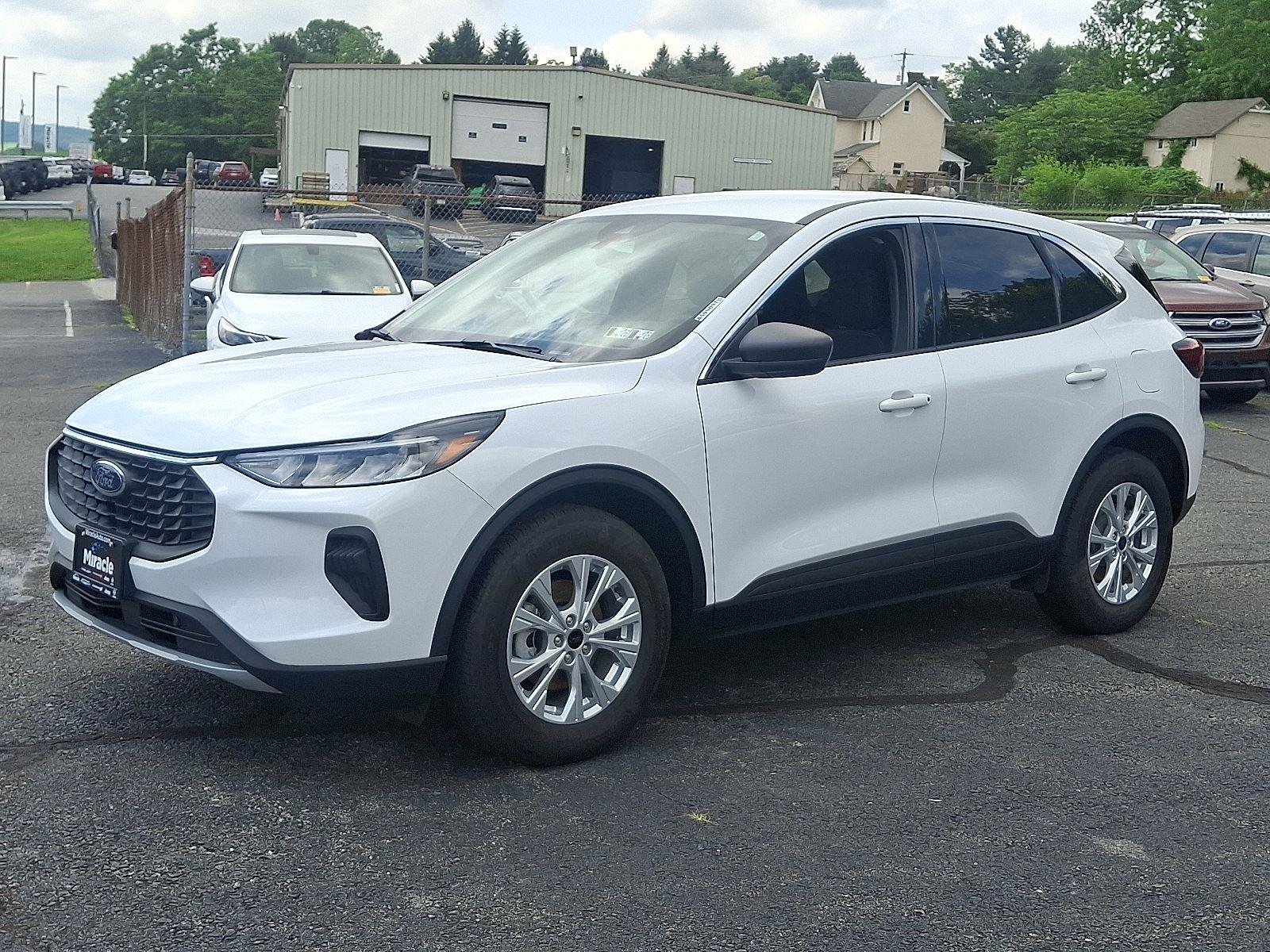 2023 Ford Escape Active photo 3