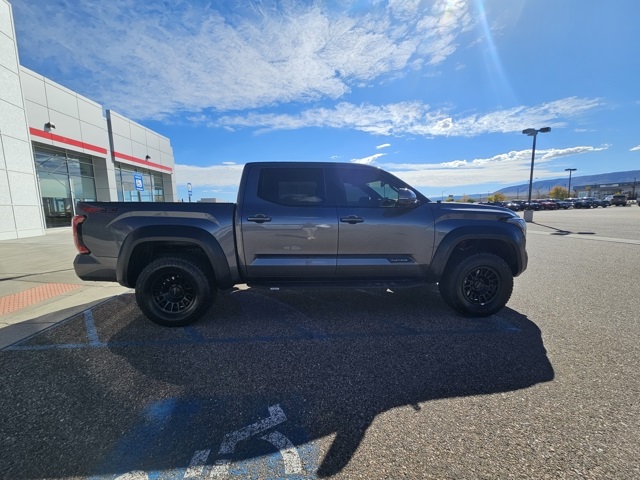 2024 Toyota Tundra Platinum photo 2