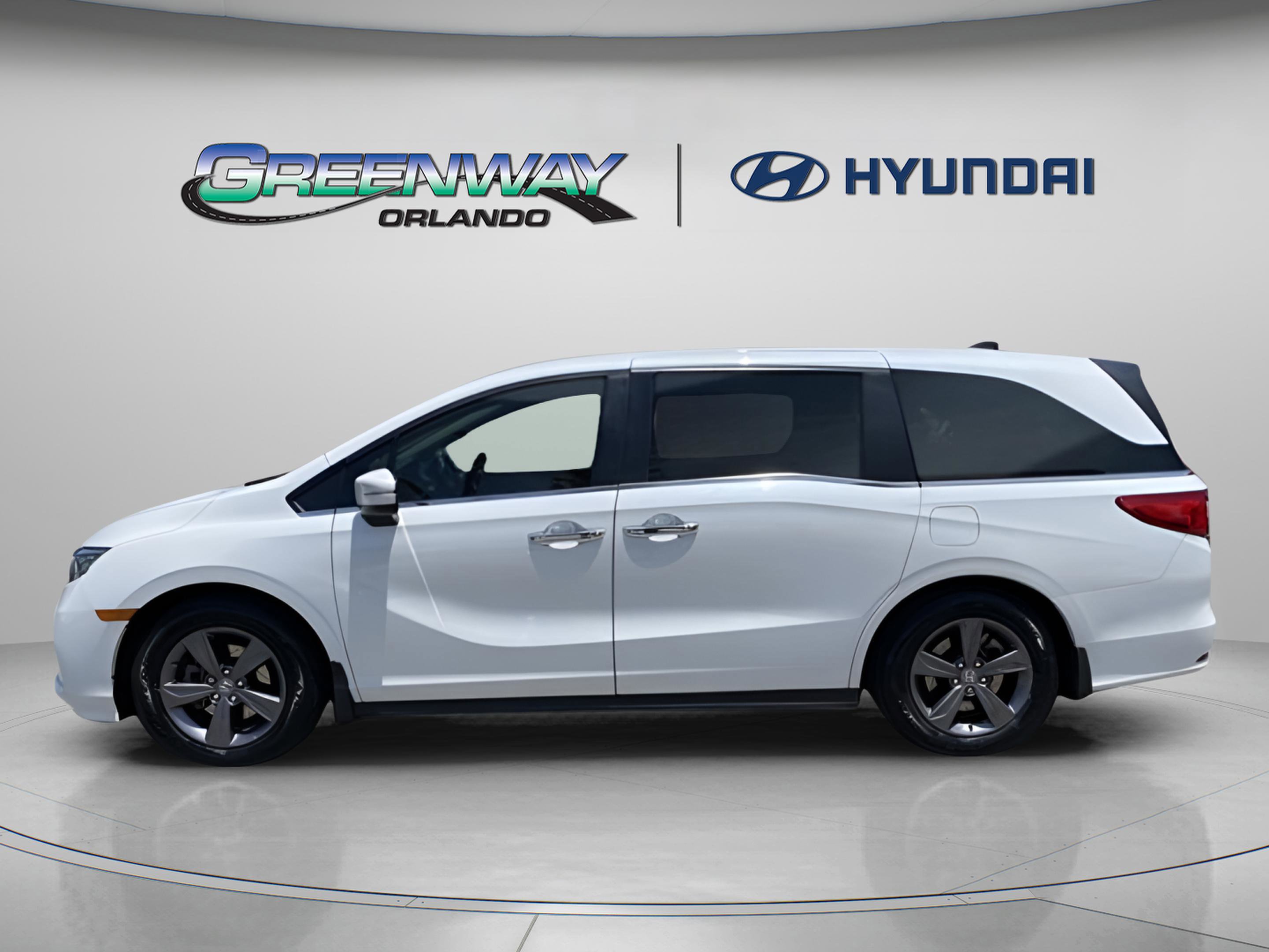 2022 Honda Odyssey EX photo 2
