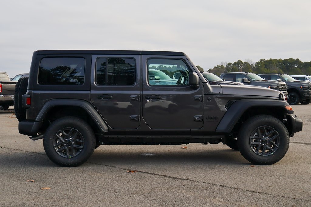 2025 Jeep Wrangler Sport S photo 4