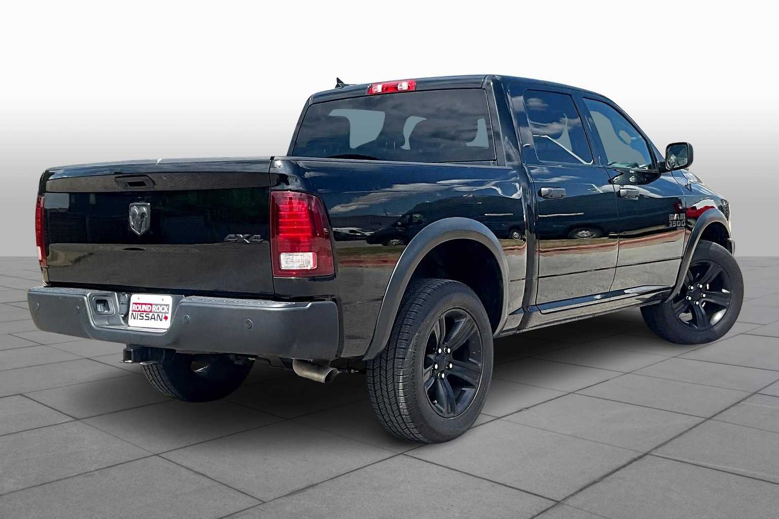 2022 Ram 1500 Classic Warlock photo 10