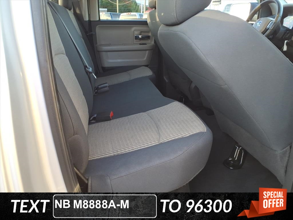 2009 Dodge Ram SLT photo 26