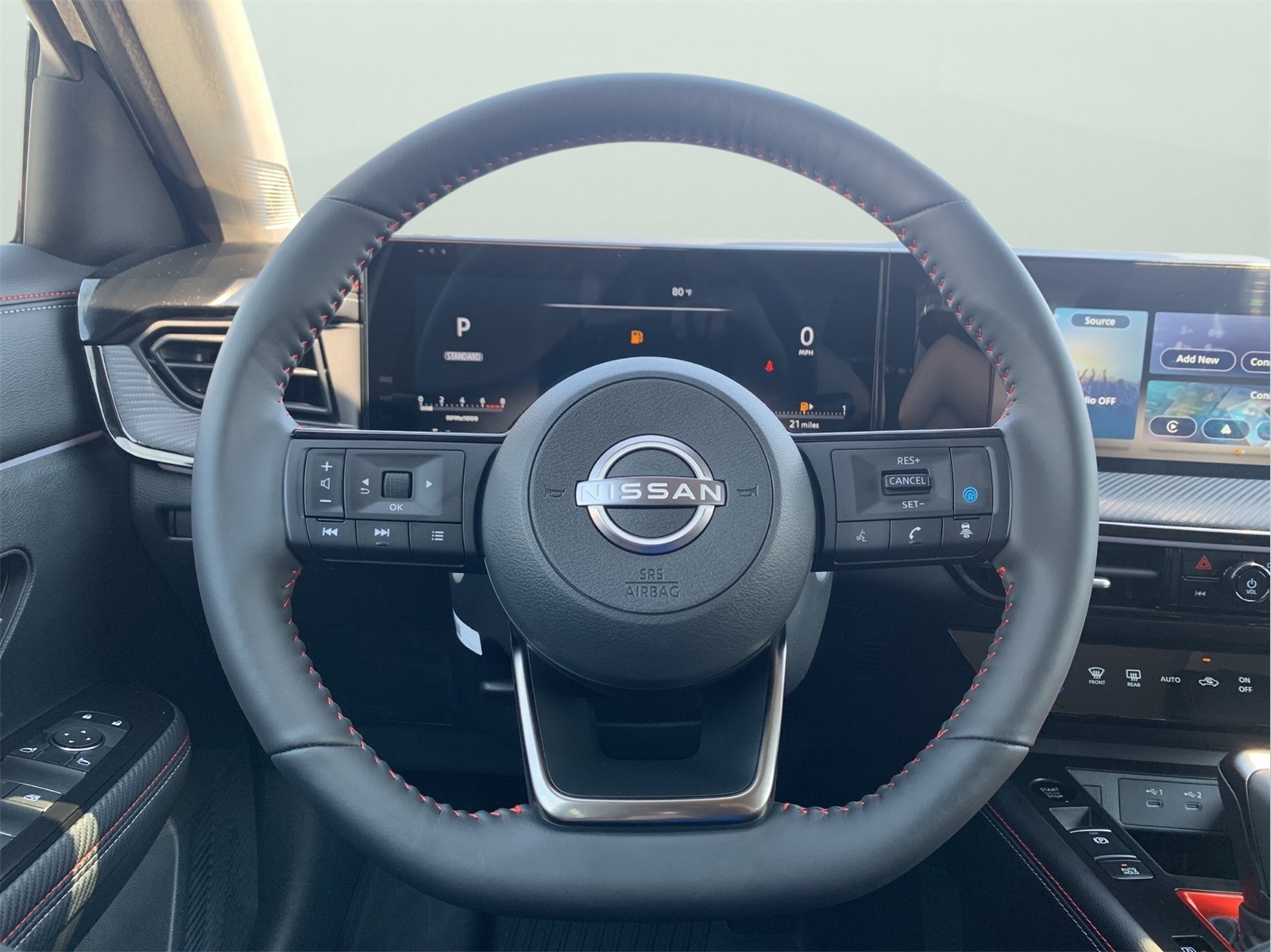 2025 Nissan Kicks SR photo 15