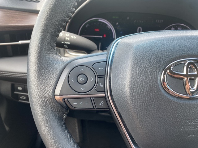 2022 Toyota Avalon Hybrid XLE Plus photo 23