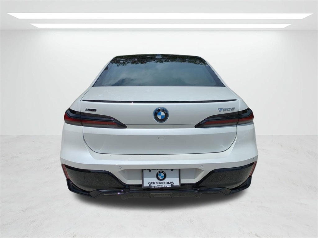 2025 Bmw 750e photo 5