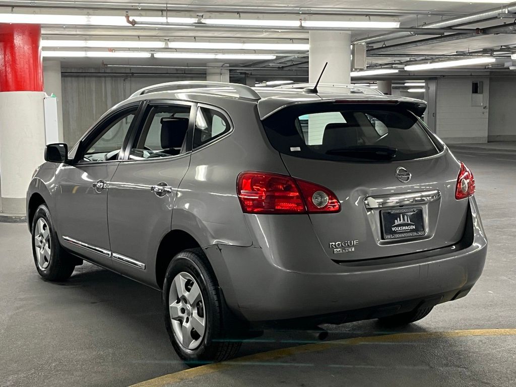 2015 Nissan Rogue Select S photo 4