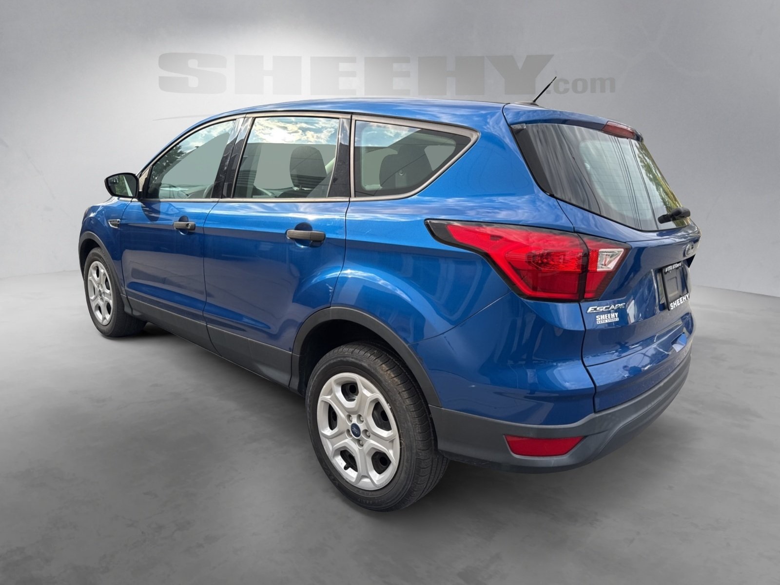 2019 Ford Escape S photo 4