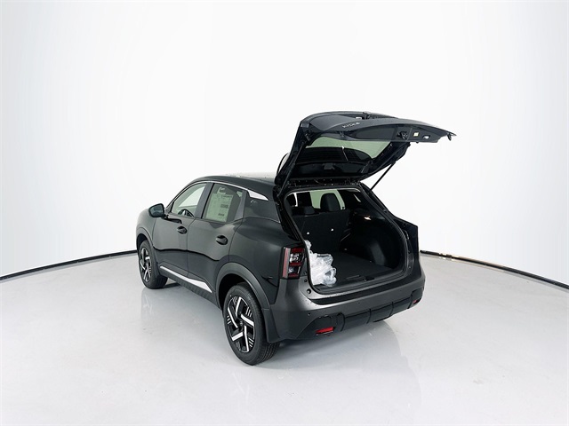 2025 Nissan Kicks SV photo 8